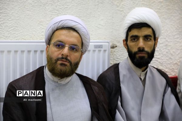 نشست تبیین مسائل جاری انقلاب اسلامی با سخنرانی صفار هرندی