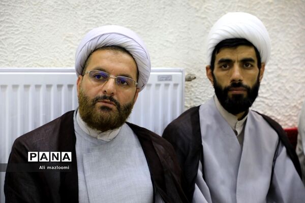 نشست تبیین مسائل جاری انقلاب اسلامی با سخنرانی صفار هرندی