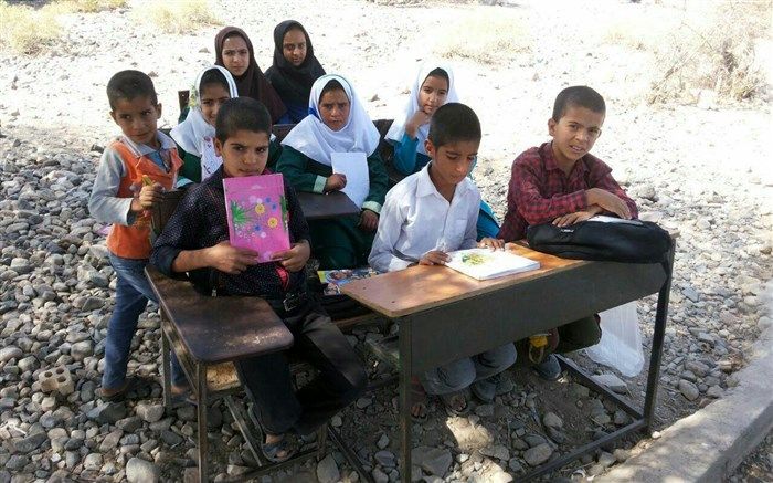 مدرسه‌های بدون زمین