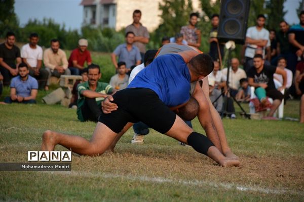 مسابقه کشتی سنتی لوچو در فریدونکنار