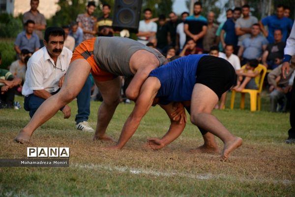 مسابقه کشتی سنتی لوچو در فریدونکنار