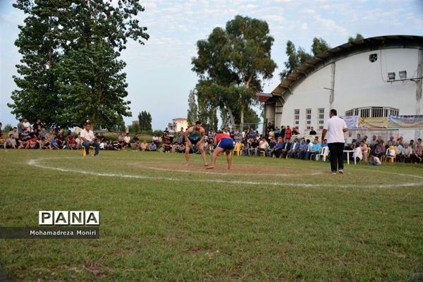 مسابقه کشتی سنتی لوچو در فریدونکنار