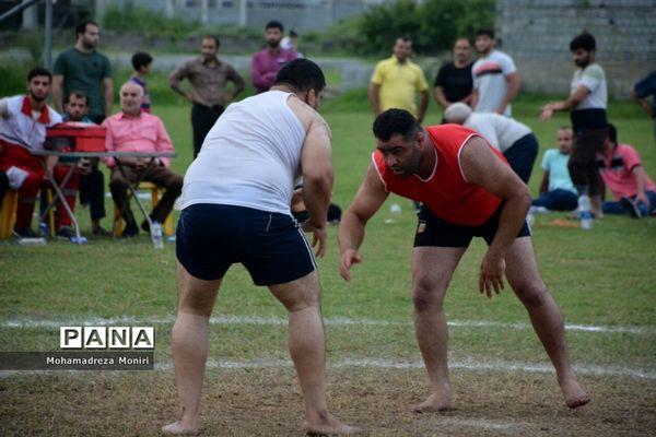 مسابقه کشتی سنتی لوچو در فریدونکنار