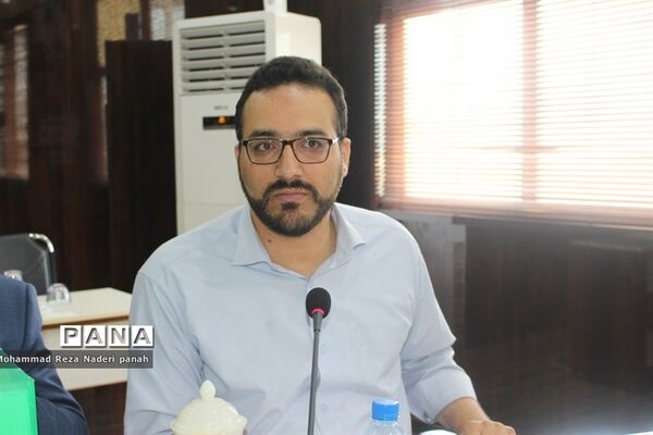 جلسه کمیته فرهنگیان و دانش‌آموزی کنگره سرداران و 2000 شهید استان بوشهر
