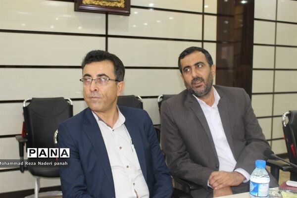 جلسه کمیته فرهنگیان و دانش‌آموزی کنگره سرداران و 2000 شهید استان بوشهر
