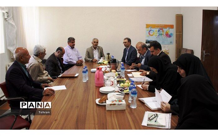 فولادوند: باید از تجربیات بازنشستگان استفاده کرد