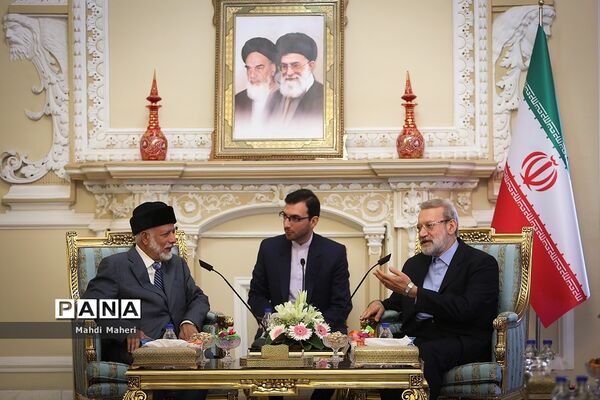 دیدار وزیر امورخارجه عمان با علی لاریجانی