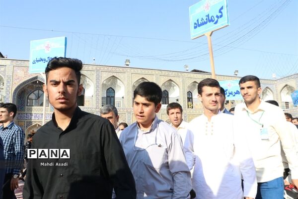 زیارت دسته جمعی دانش‌آموزان قرآنی سراسر کشور در حرم مطهر رضوی