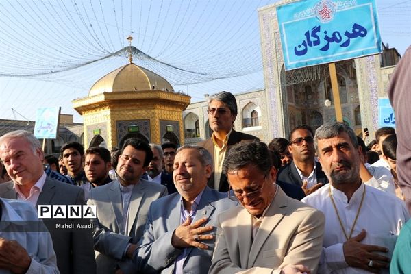 زیارت دسته جمعی دانش‌آموزان قرآنی سراسر کشور در حرم مطهر رضوی