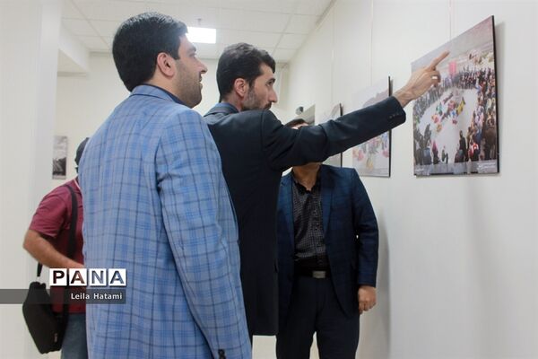 آیین افتتاح نمایشگاه عکس ششمین جشنواره سراسری تئاتر خیابانی ارس