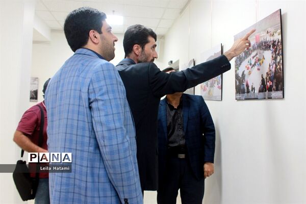 آیین افتتاح نمایشگاه عکس ششمین جشنواره سراسری تئاتر خیابانی ارس