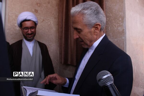 افتتاح ساختمان مرکزی حراست وآشپزخانه صنعتی دانشگاه با حضور وزیر علوم