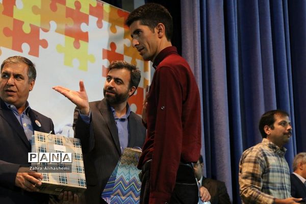 آئین اختتامیه طرح مشارکت اجتماعی دانش آموزان شهر تهران در پیشگیری از آسیب‌های اجتماعی