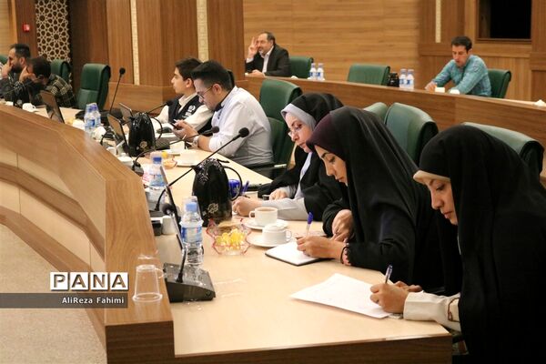 نشست خبری هیات رئیسه شورای اسلامی شهر شیراز