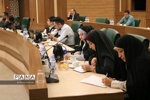 نشست خبری هیات رئیسه شورای اسلامی شهر شیراز