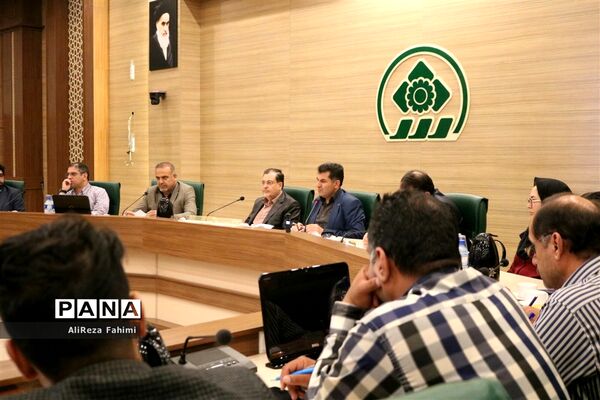 نشست خبری هیات رئیسه شورای اسلامی شهر شیراز