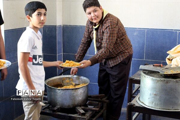 اردوی دانش‌آموزان پیشتاز پسر شهرستان گرمسار
