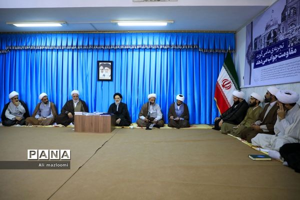 دیدار اعضای شورای جامع تبلیغ خراسان جنوبی با حجت الاسلام و المسلمین عبادی نماینده ولی فقیه در خراسان جنوبی