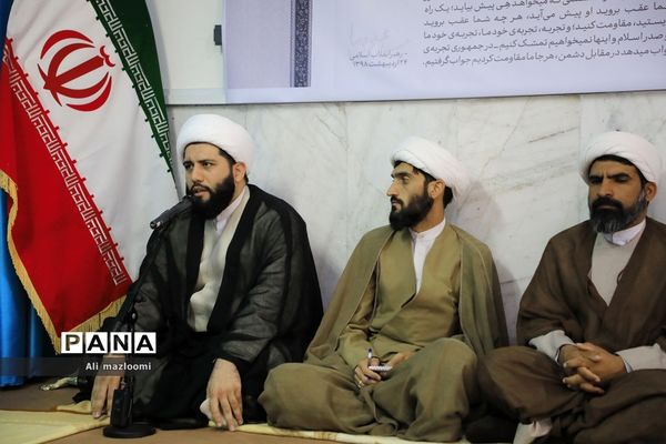 دیدار اعضای شورای جامع تبلیغ خراسان جنوبی با حجت الاسلام و المسلمین عبادی نماینده ولی فقیه در خراسان جنوبی