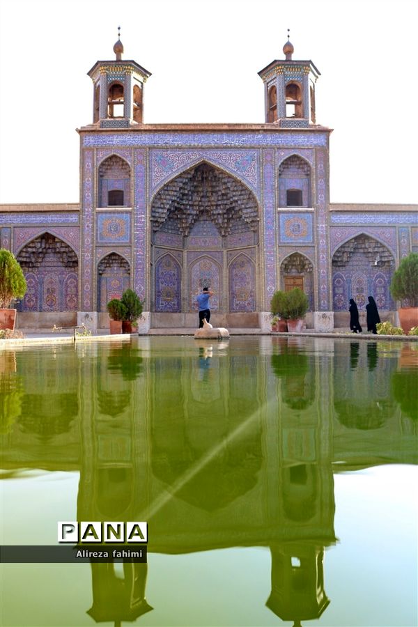 نصیرالملک؛ مسجدی از نور و رنگ