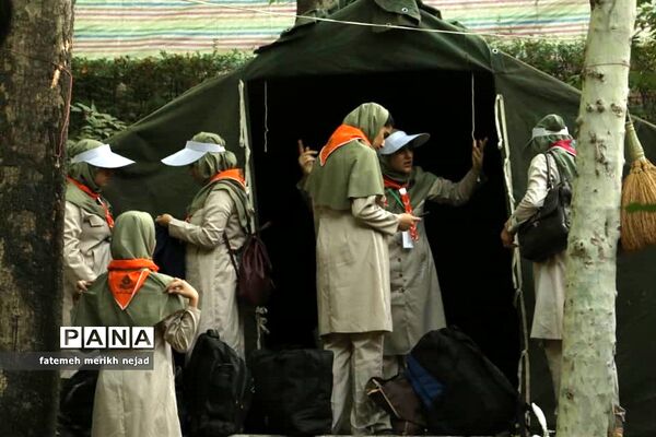 استقرار دانش‌آموزان پیشتاز اردوی ملی دختران در اردوگاه باهنر