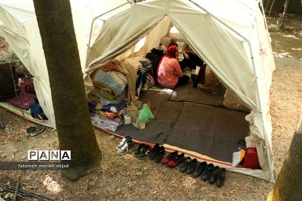 استقرار دانش‌آموزان پیشتاز اردوی ملی دختران در اردوگاه باهنر