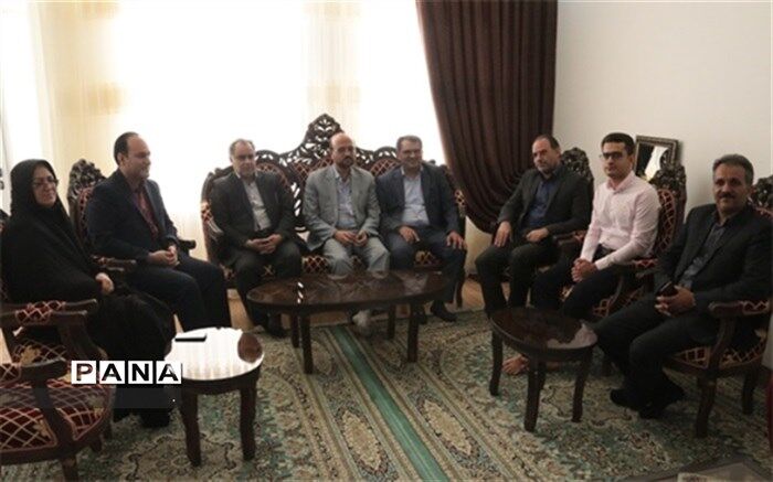 دانش آموز دبیرستان استعدادهای درخشان یزد حائز رتبه 9 کنکور 98 شد