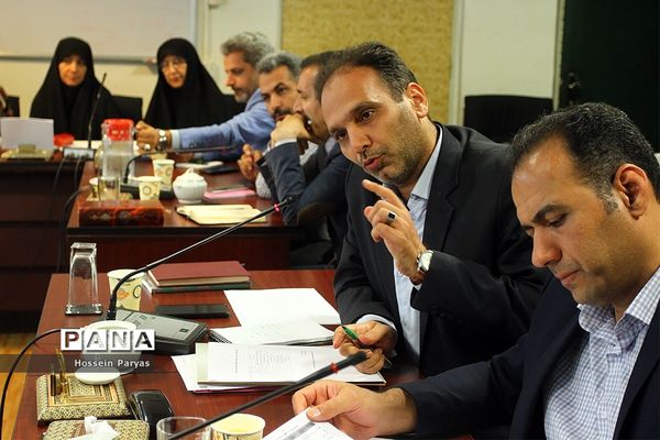 جلسه هماهنگی سی و هفتمین جشنواره فرهنگی هنری دانش‌آموزان