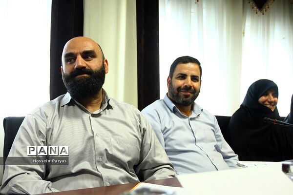 جلسه هماهنگی سی و هفتمین جشنواره فرهنگی هنری دانش‌آموزان