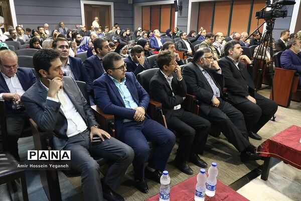 مراسم بزرگداشت روز خبرنگار در کیش