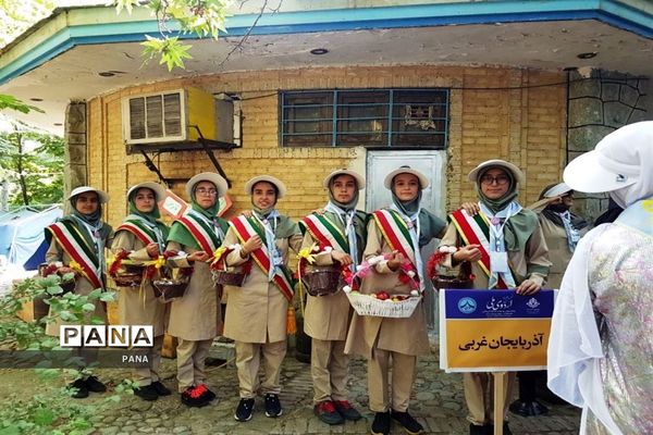 حضور پیشتازان دختر سازمان دانش آموزی آذربایجان غربی دراردوی ملی