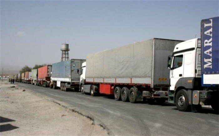 پیشنهاد انتقال اظهارنامه‌های کالاهای اساسی در مسیر سبز گمرکی