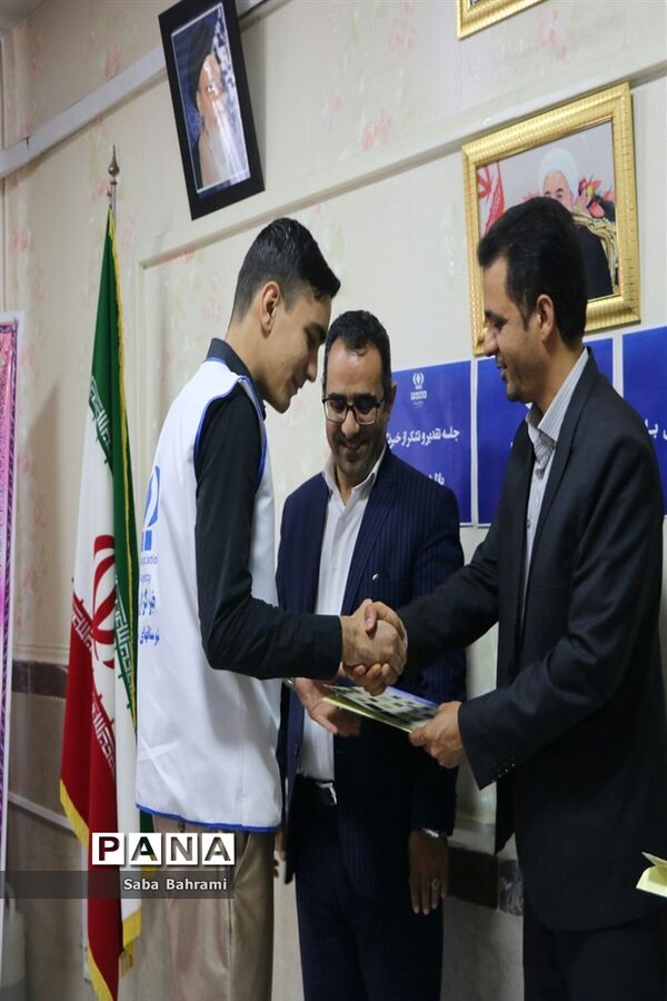 تجلیل از خبرنگاران دانش‌آموزی پانا به‌مناسبت روزخبرنگاردرشهر قدس