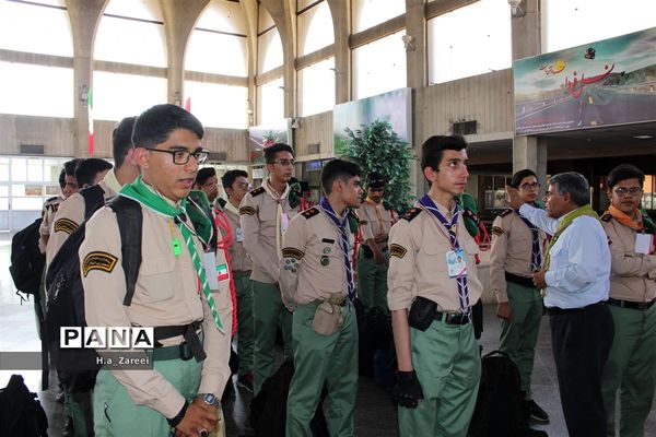 پیشتازان پسر اصفهان راهی نیشابور شدند