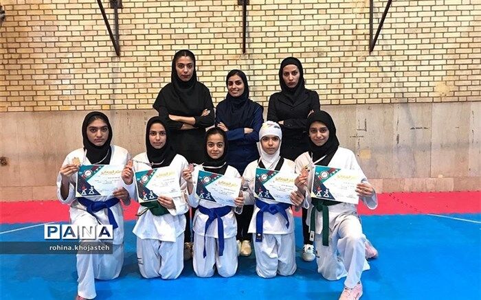 کسب مدال طلا و برنز توسط بانوان تکواندوکارشهرستان  خنج