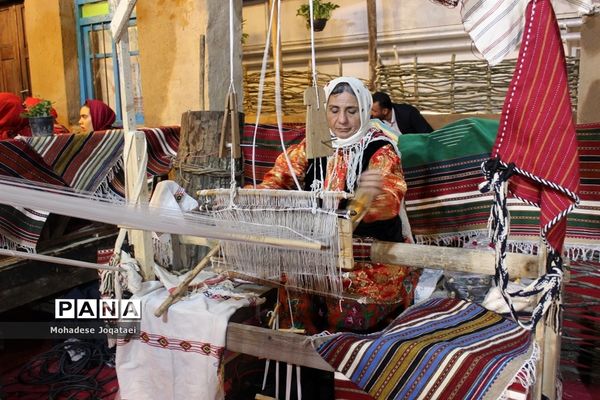 چهارمین نمایشگاه توانمندی‌های روستاییان و عشایر کشور