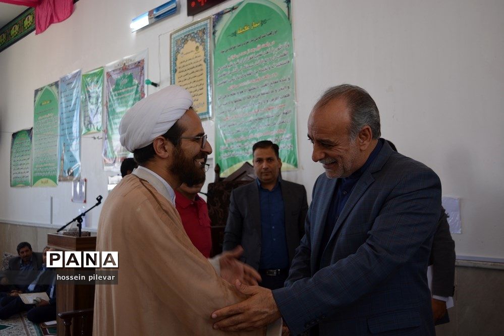 حضورمردمی و میز خدمت با حضور استاندار و مدیران کل استان در شهرستان خوسف