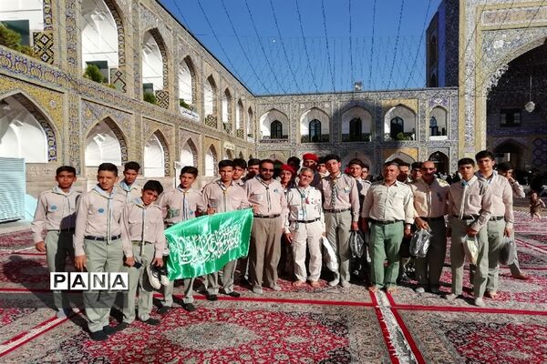 حضور دانش‌آموزان پیشتاز پسر سراسر کشور در حرم مطهر رضوی