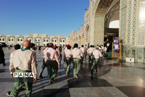 حضور دانش‌آموزان پیشتاز پسر سراسر کشور در حرم مطهر رضوی