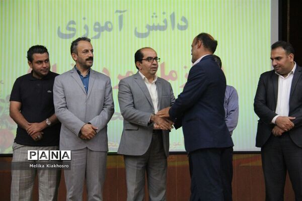 اولین همایش سمن‌های دانش‌آموزی در محمودآباد