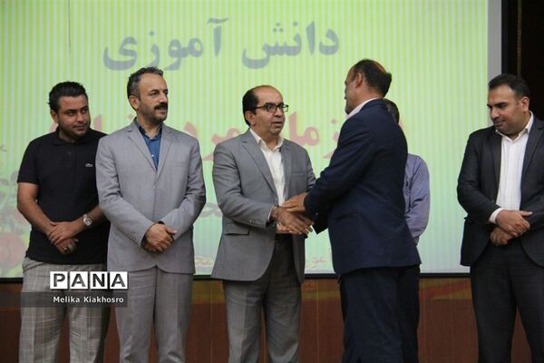 اولین همایش سمن‌های دانش‌آموزی در محمودآباد