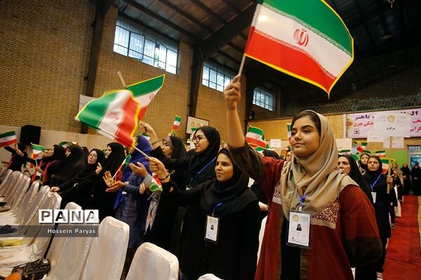 مراسم افتتاحیه سی و هفتمین جشنواره فرهنگی هنری دانش آموزان دختر کشور