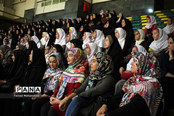 برگزاری مراسم تجلیل از منتخبان و نخبگان علمی فرهنگی هنری و قرآنی در چهار دانگه