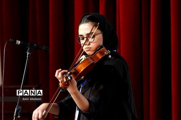 اولین روز از رقابت‌های سی و هفتمین جشنواره فرهنگی و هنری دختران سراسر کشور