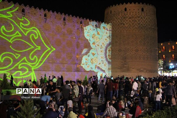 روایتگری نور بر دیواره‌های ارگ کریمخان زند