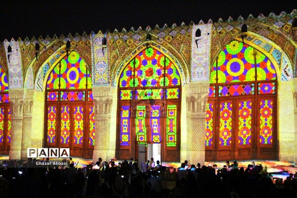 روایتگری نور بر دیواره‌های ارگ کریمخان زند