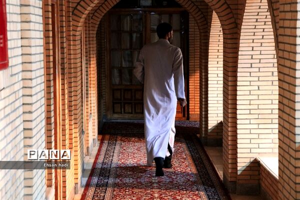 مراسم عمامه‌گذاری 280 طلبه خراسان