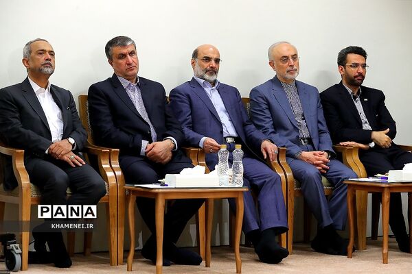 دیدار رئیس‌جمهوری و اعضای هیئت دولت با رهبر معظم انقلاب