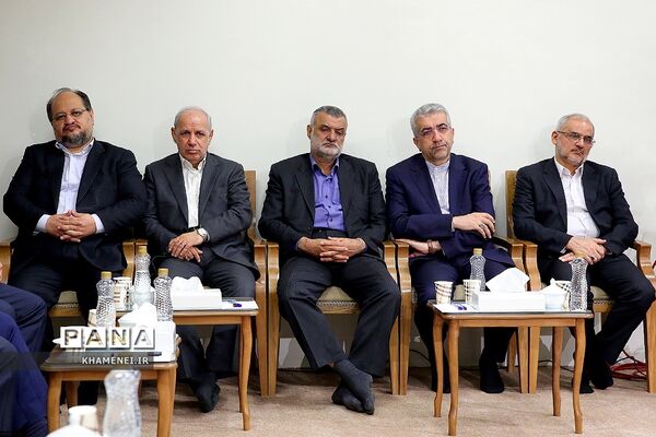دیدار رئیس‌جمهوری و اعضای هیئت دولت با رهبر معظم انقلاب