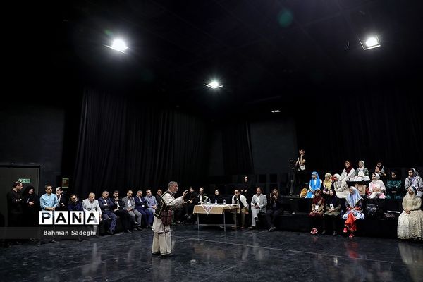 بازدید معاون پرورشی از سی و هفتمین جشنواره فرهنگی و هنری دانش‌آموزان برگزیده دختر کشور